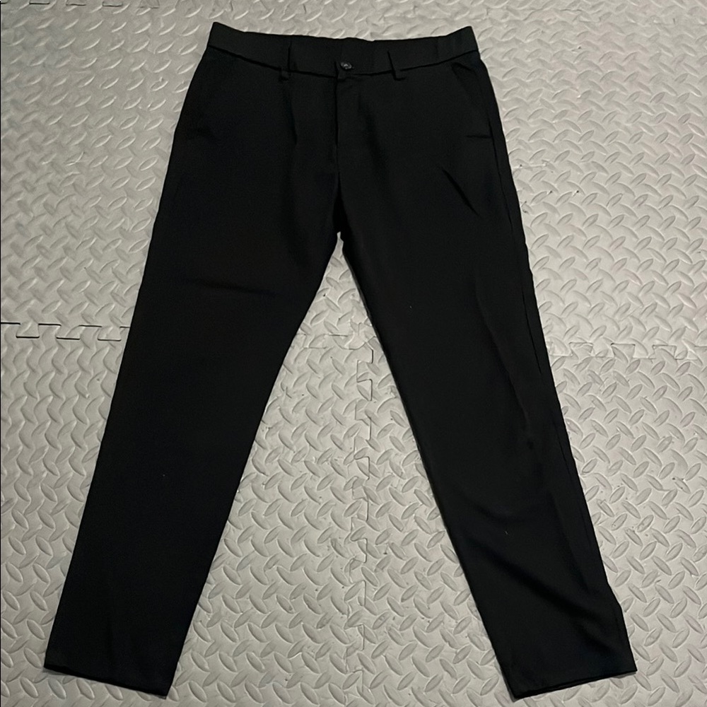 Men’s W34 x L32 Black Dress Pants with Slim Fit Design